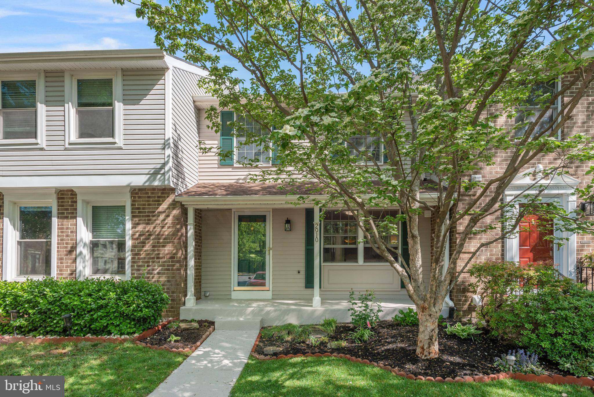 Falls Church, VA 22042,2910 BRIDGEHAMPTON CT