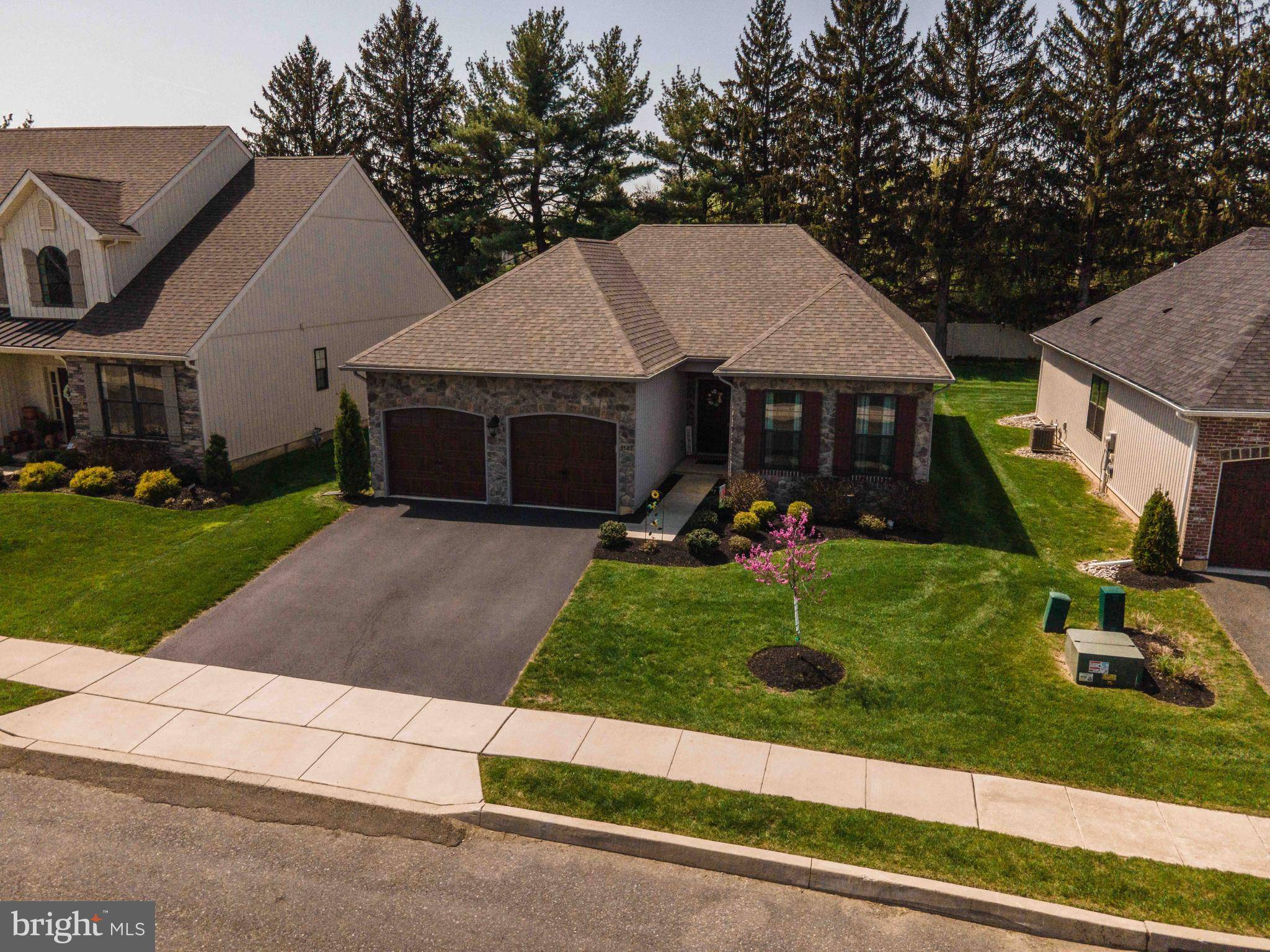 Emmaus, PA 18049,3527 DAYLILY DR