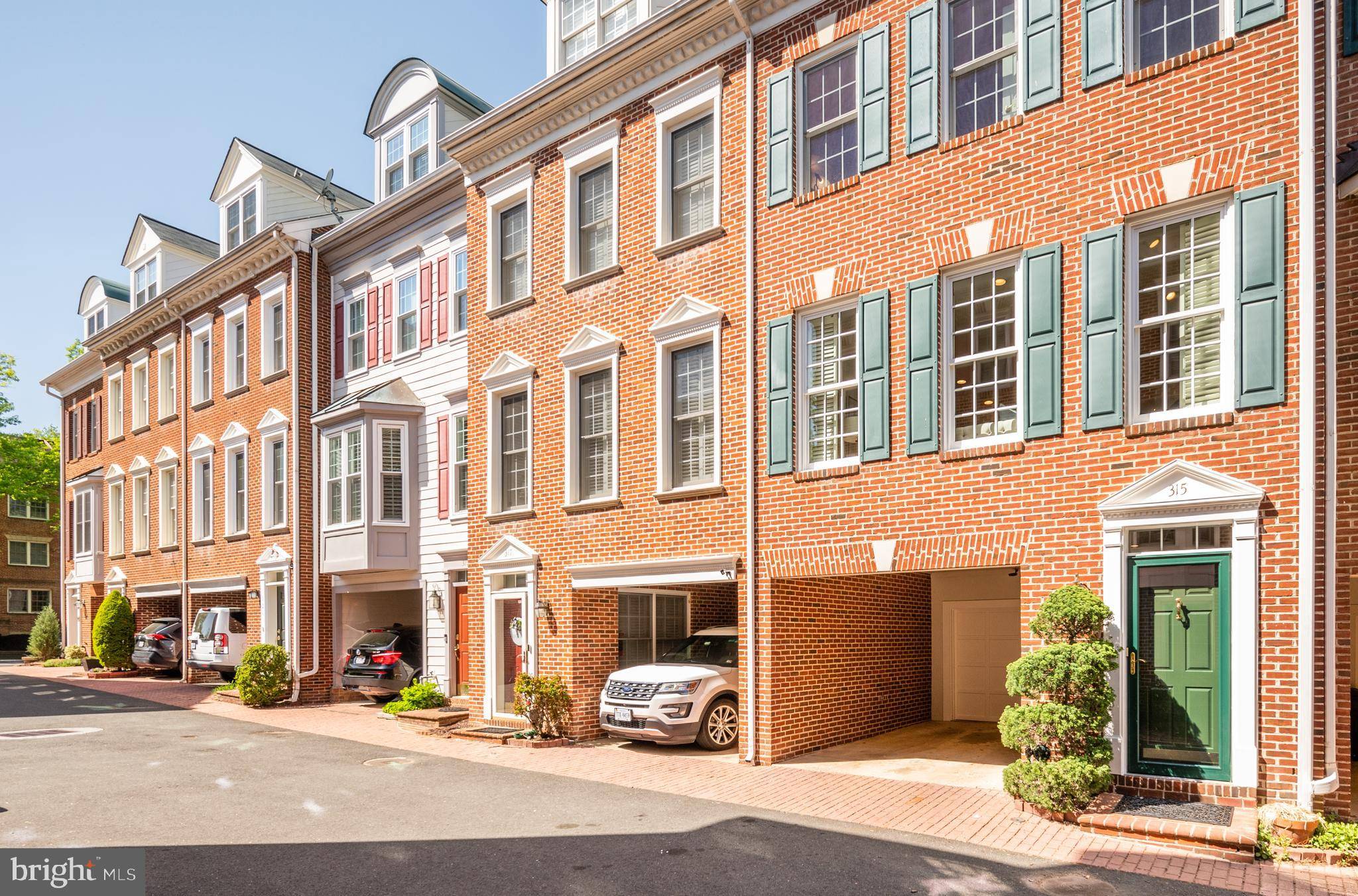 Alexandria, VA 22314,315 HEARTHSTONE MEWS