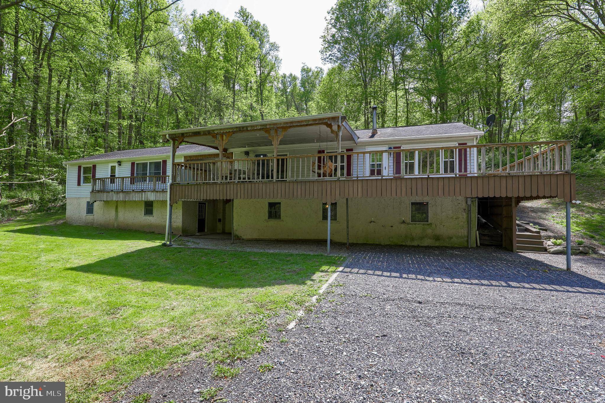 Pequea, PA 17565,682 RIVER RD