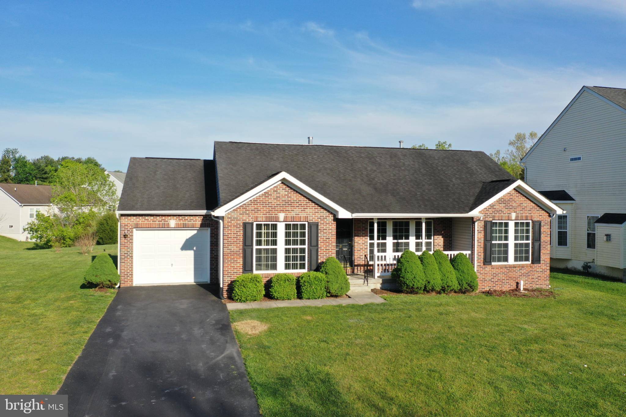 Martinsburg, WV 25405,77 MUDDLER CT