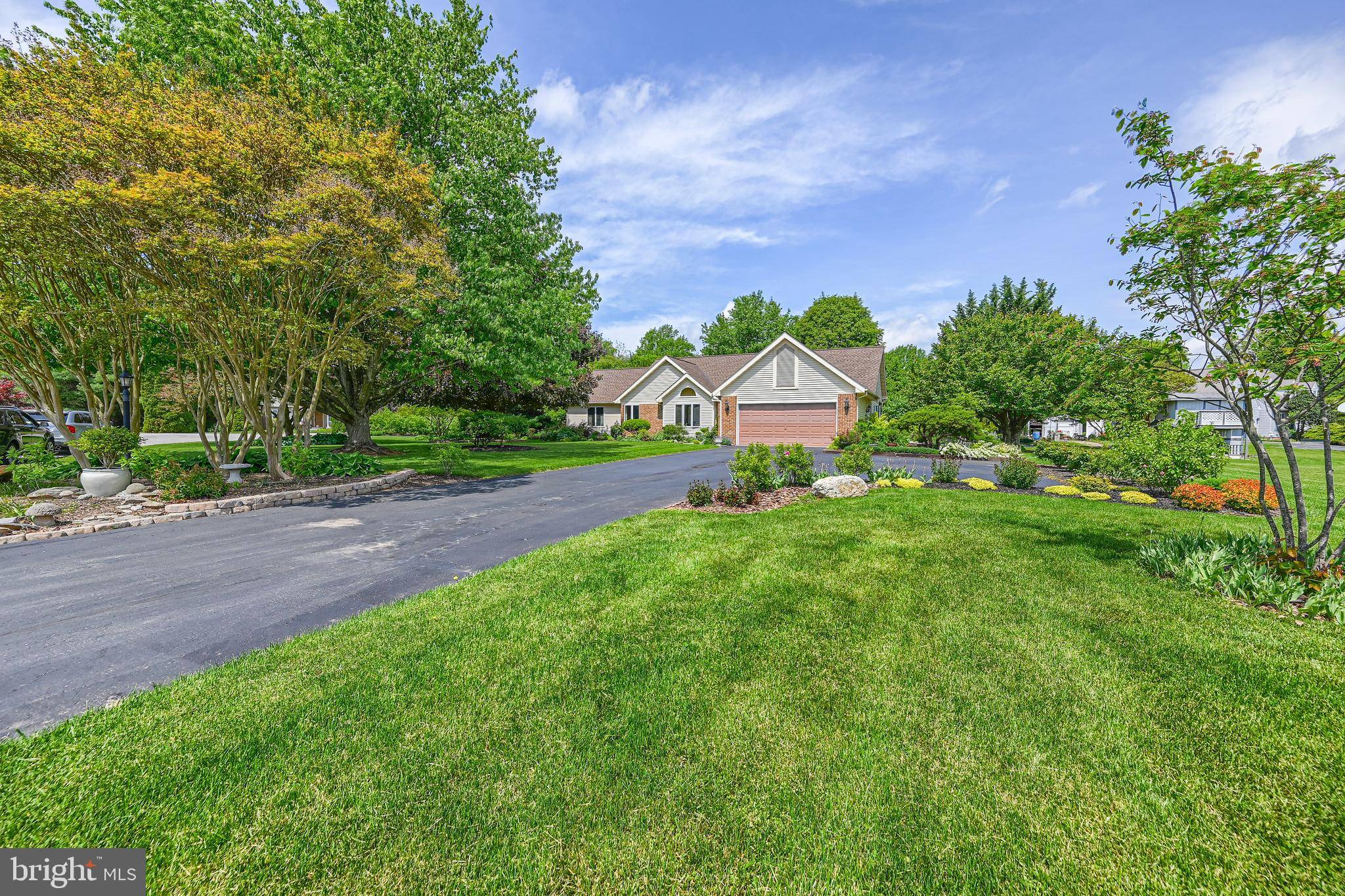 Hanover, PA 17331,15 SUMMIT CT