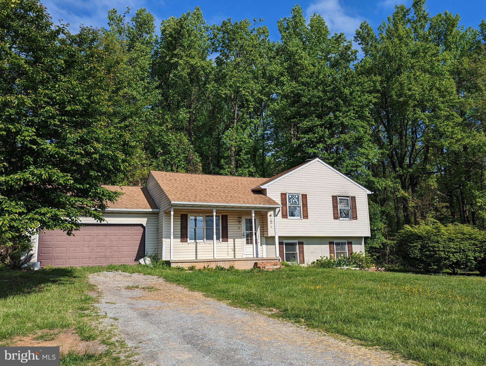 Chester Gap, VA 22623,12 QUANN LN