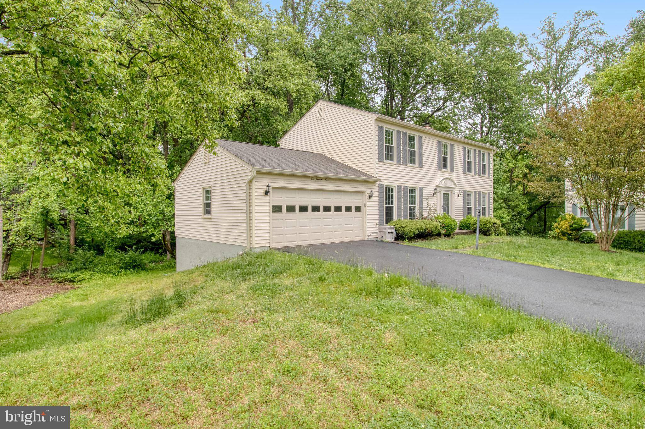 Burke, VA 22015,6009 COFFER WOODS CT