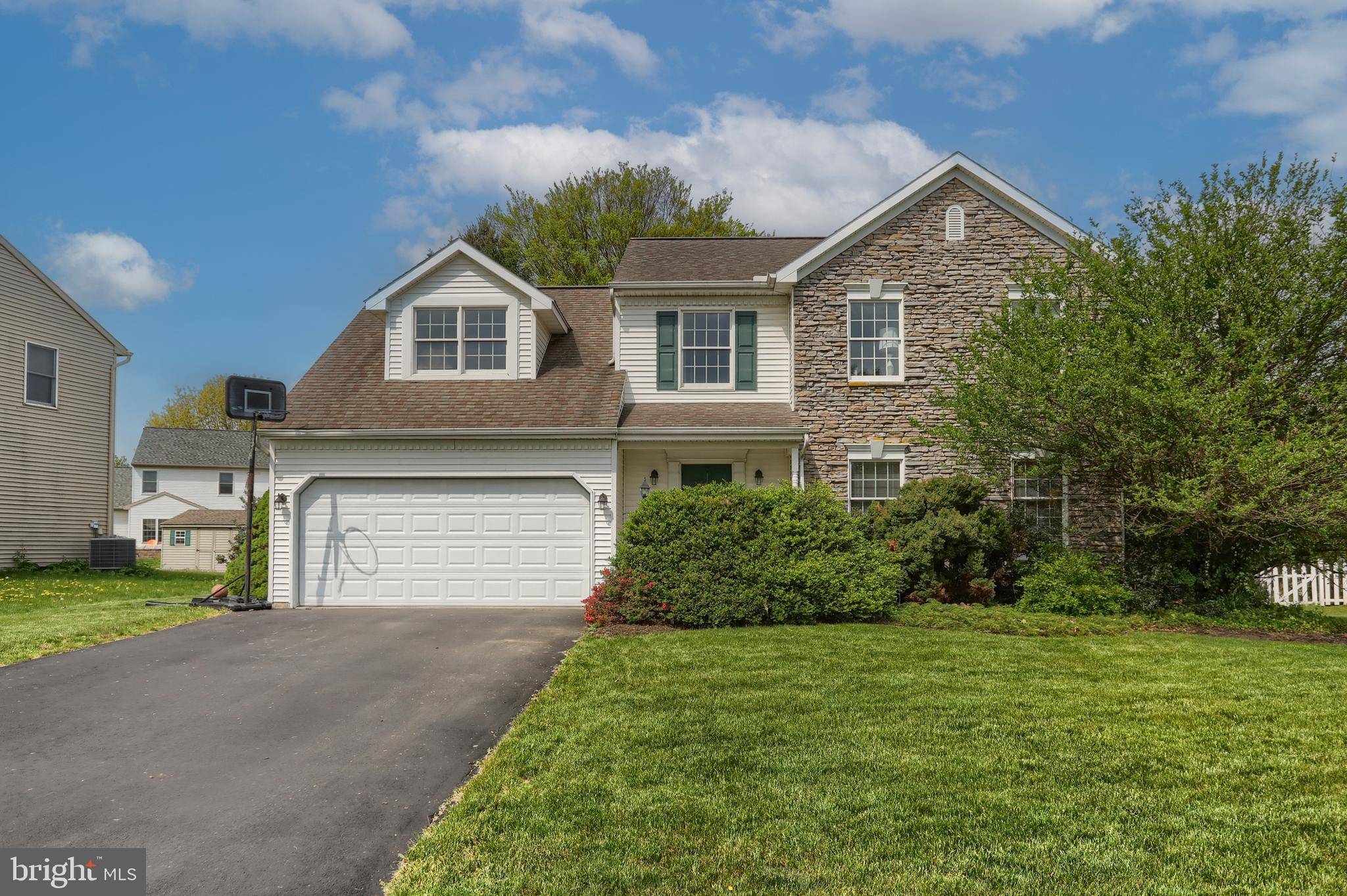 Palmyra, PA 17078,430 OAK LN