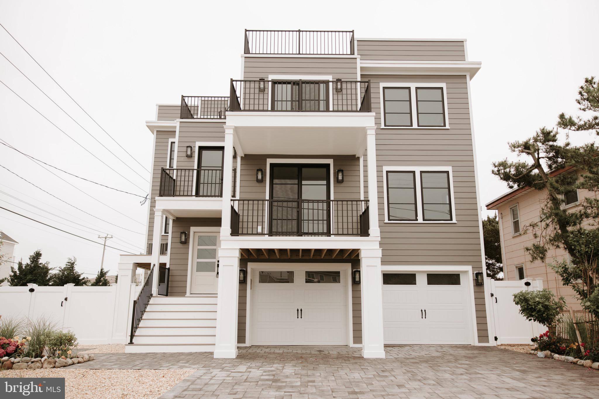 Surf City, NJ 08008,49 N 1ST ST