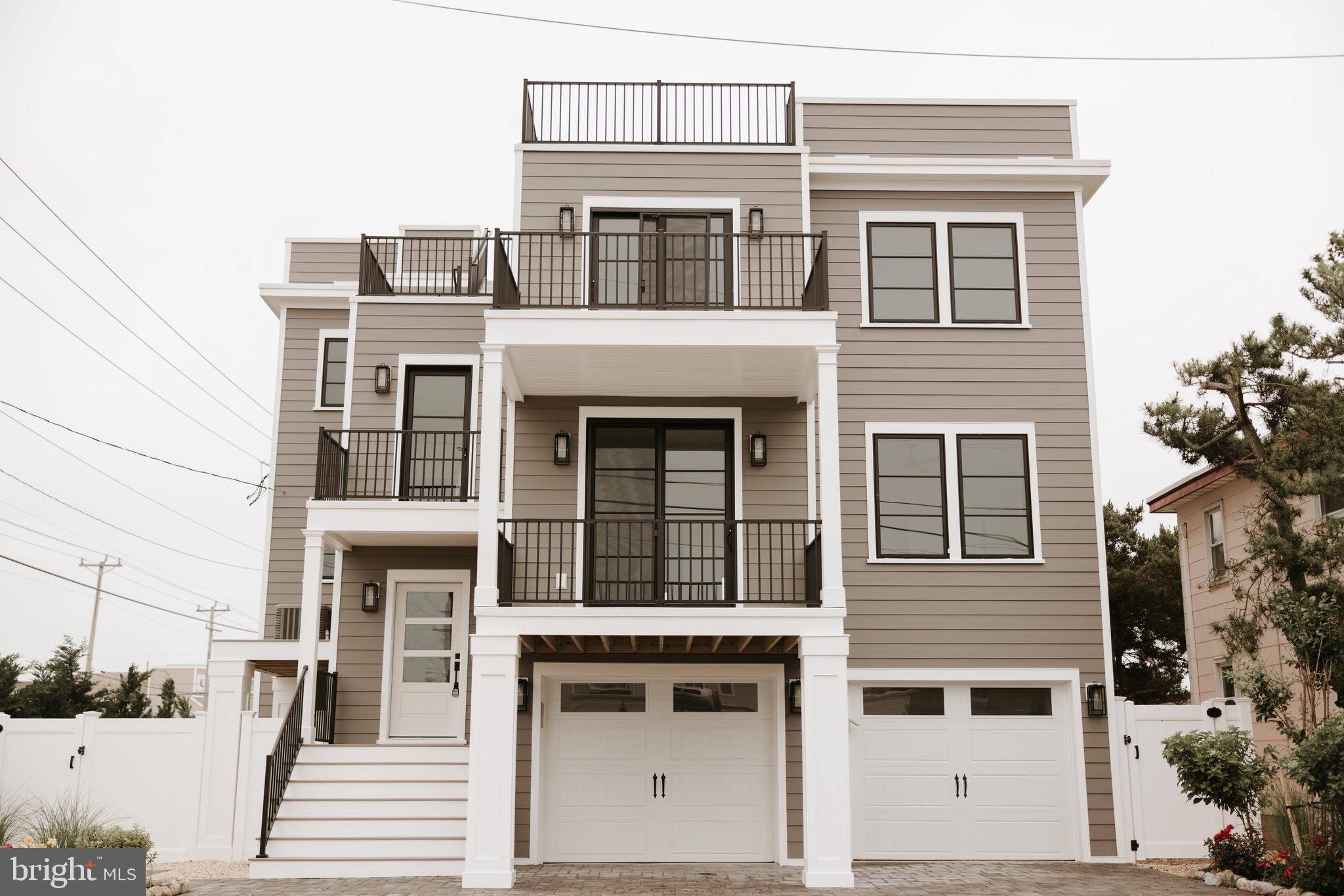 Surf City, NJ 08008,49 N 1ST ST