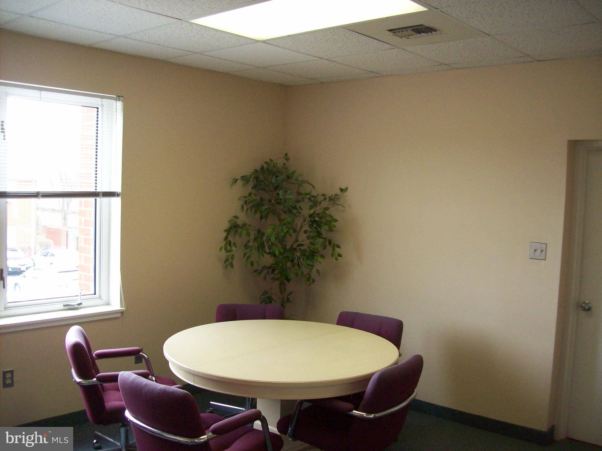 Herndon, VA 20170,464 HERNDON PKWY #216