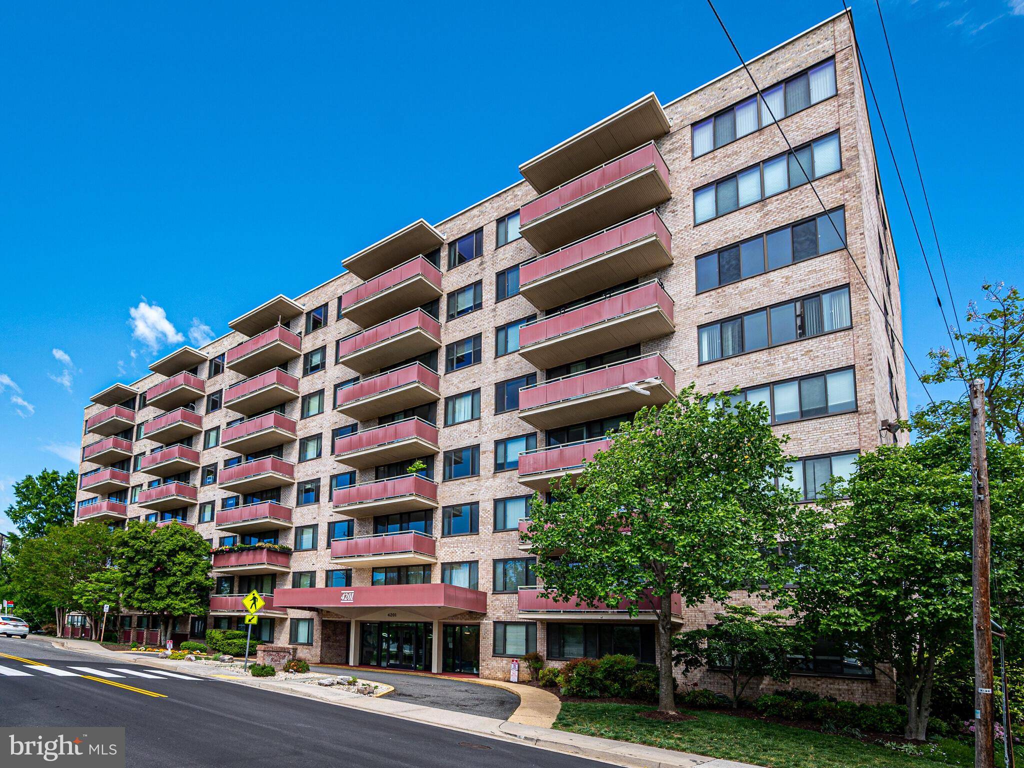 Arlington, VA 22207,4201 CHERRY HILL RD #403