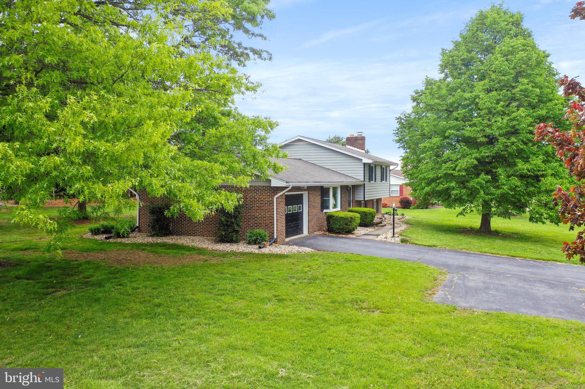 New Market, VA 22844,9881 PLEASANT VIEW DR