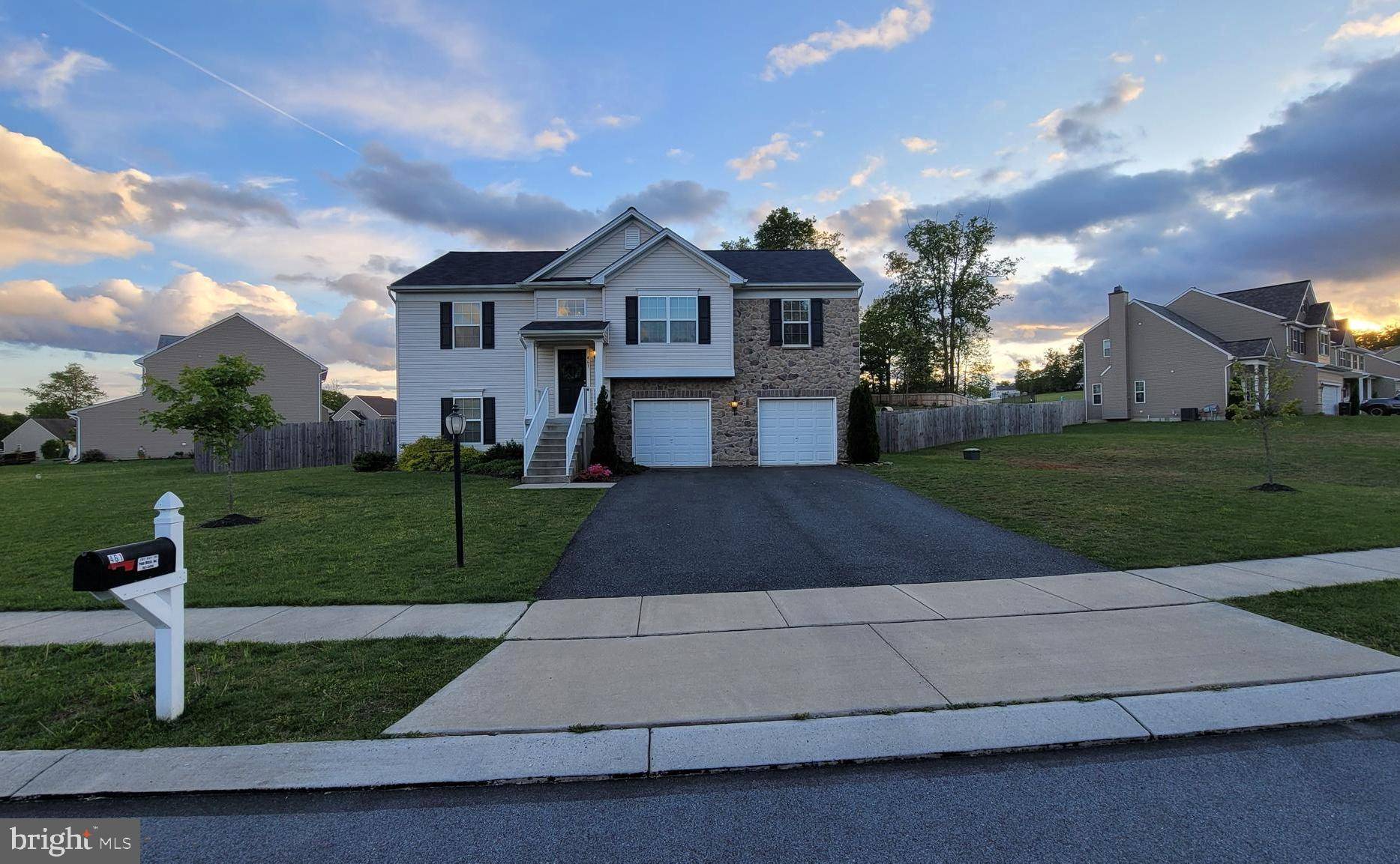 Delta, PA 17314,461 MISTY HILL DR