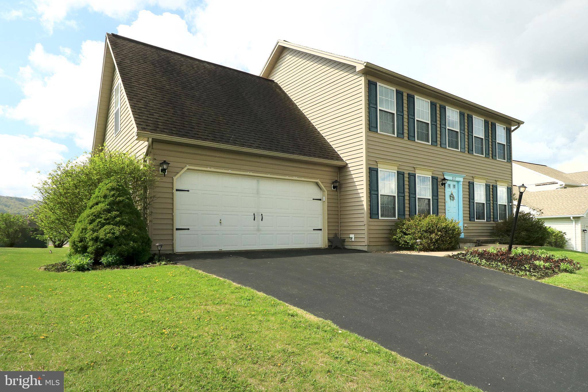 Pleasant Gap, PA 16823,217 STEEPLECHASE DR