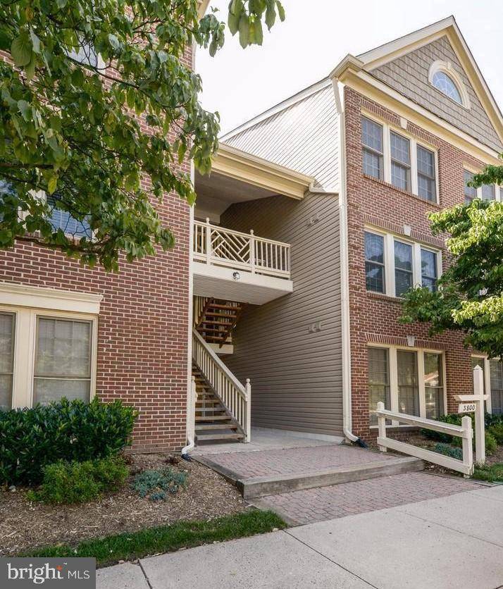 Fairfax, VA 22033,3800 RIDGE KNOLL CT #307B