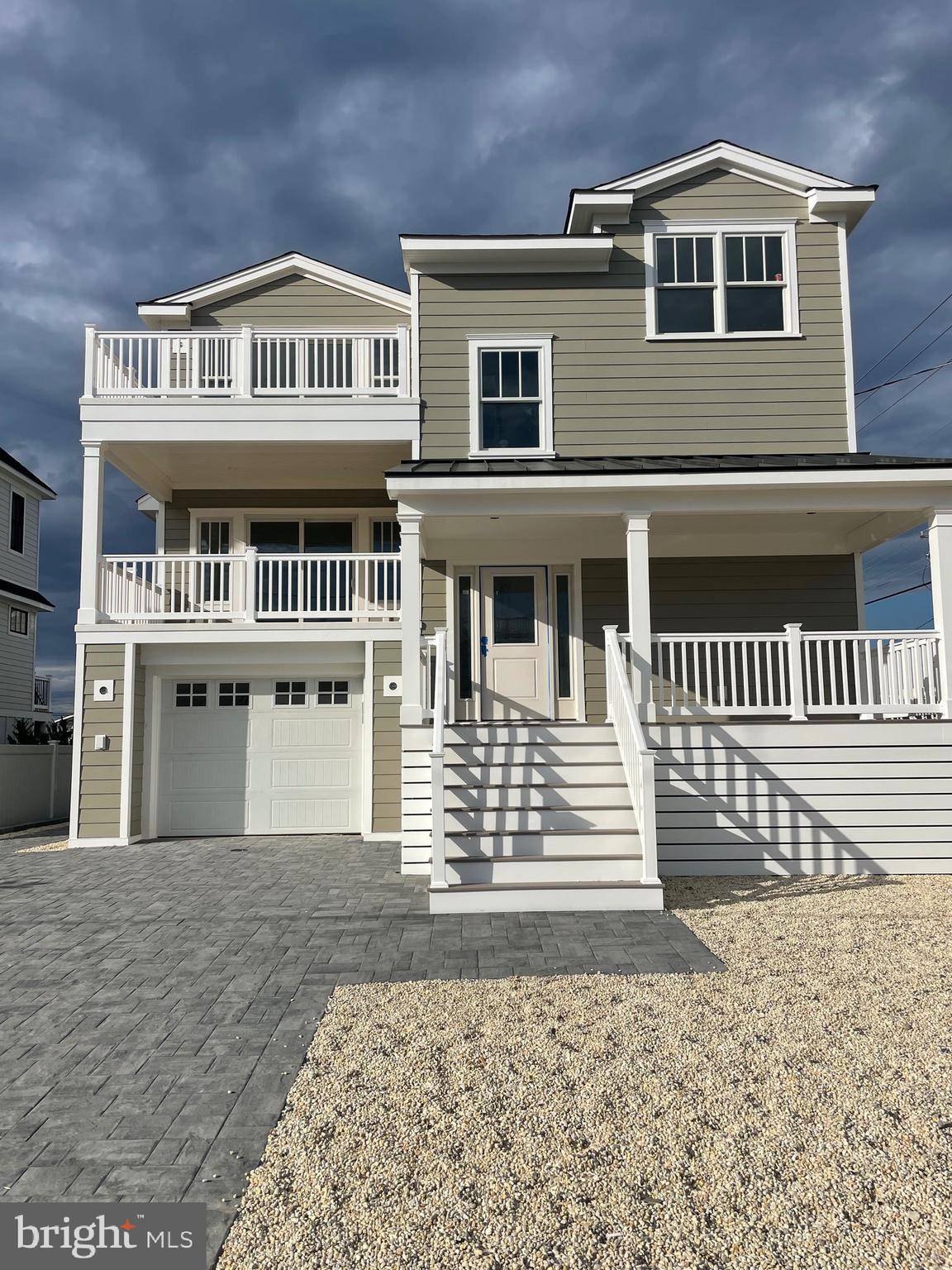 Surf City, NJ 08008,101 N 1ST ST