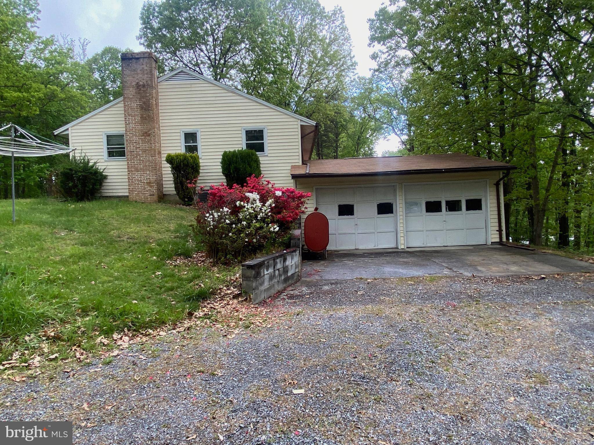 Hedgesville, WV 25427,818 PLATEAU DR