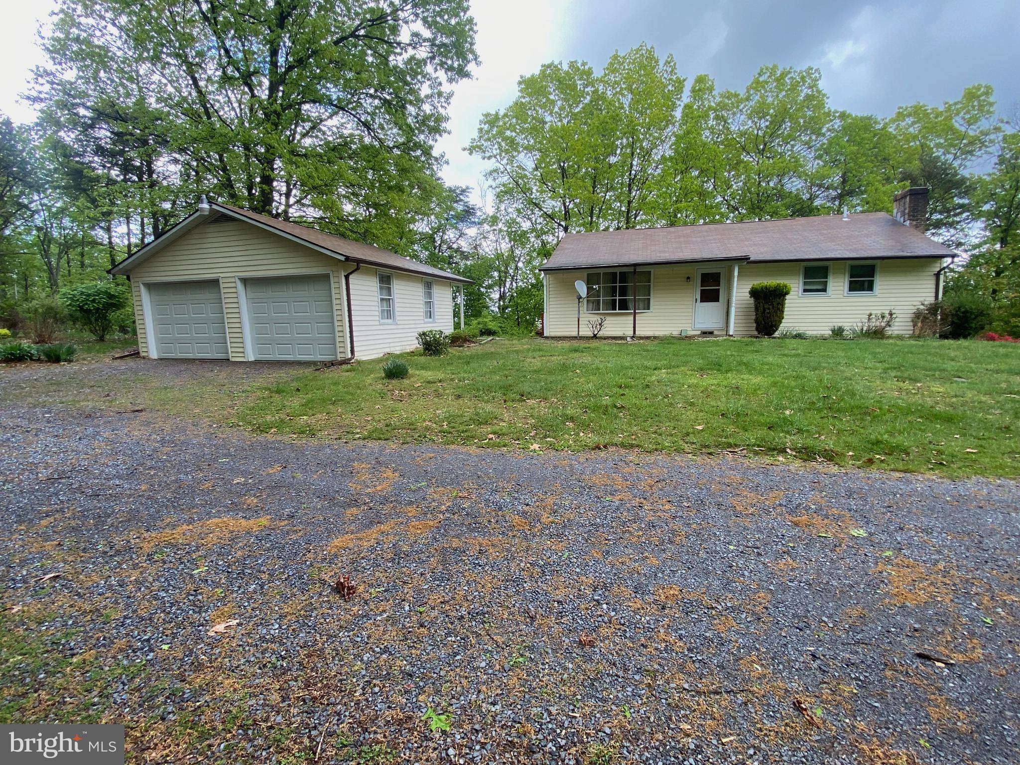 Hedgesville, WV 25427,818 PLATEAU DR