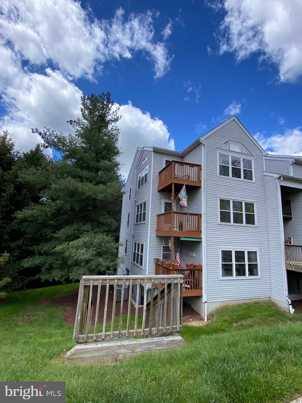 Halethorpe, MD 21227,24-E DEER RUN CT #605