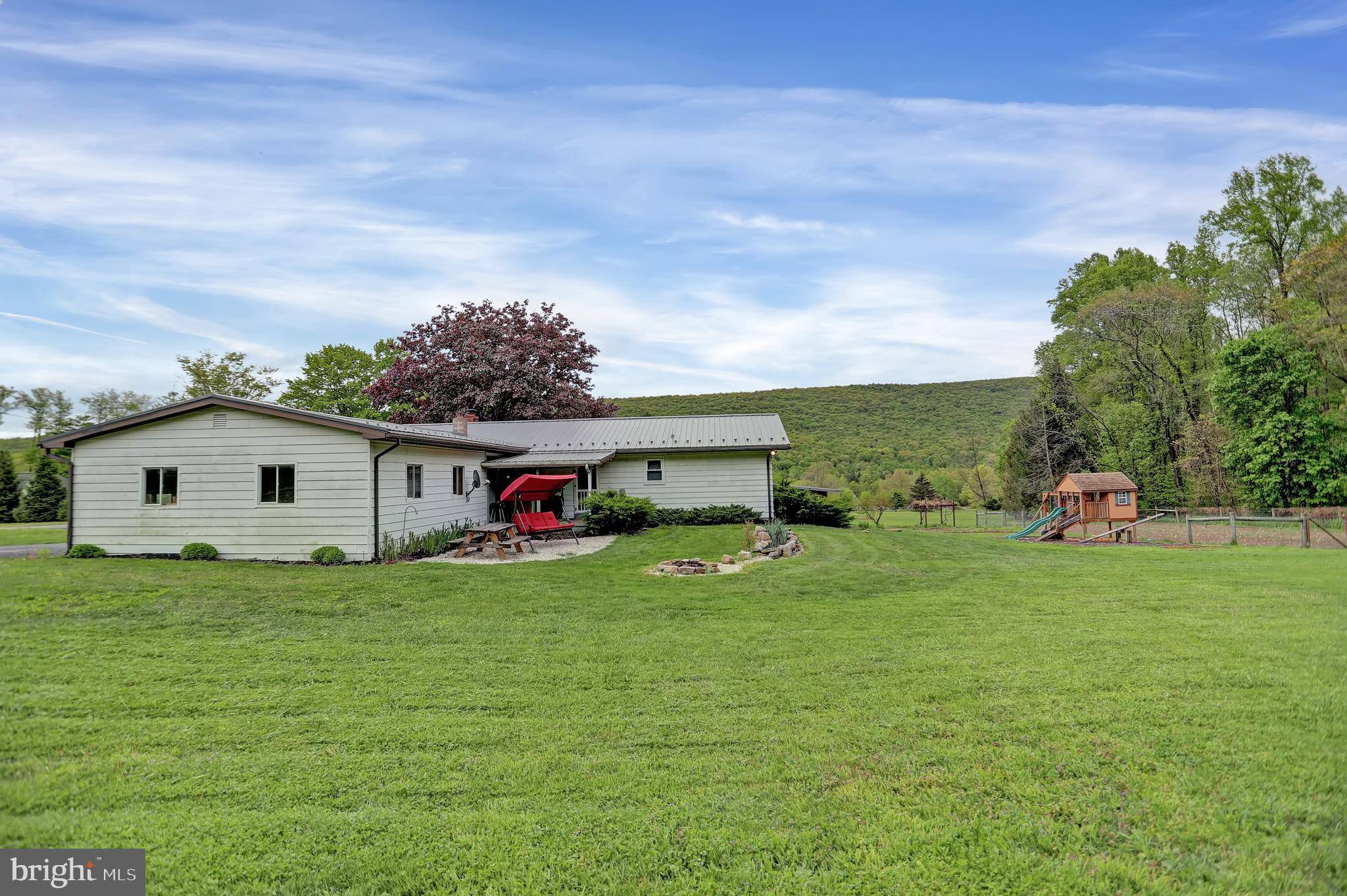 Mifflintown, PA 17059,165 MAPLE RD