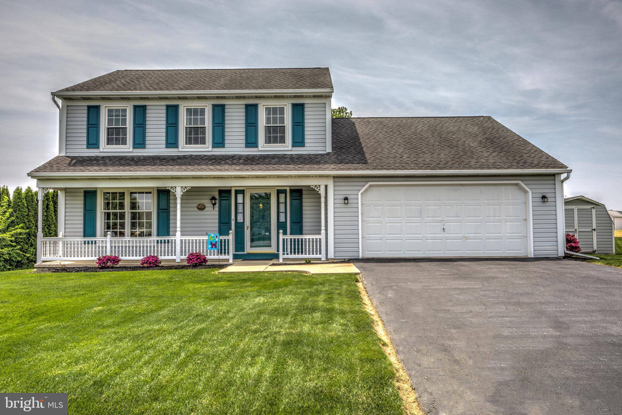 New Holland, PA 17557,328 DOGWOOD LN