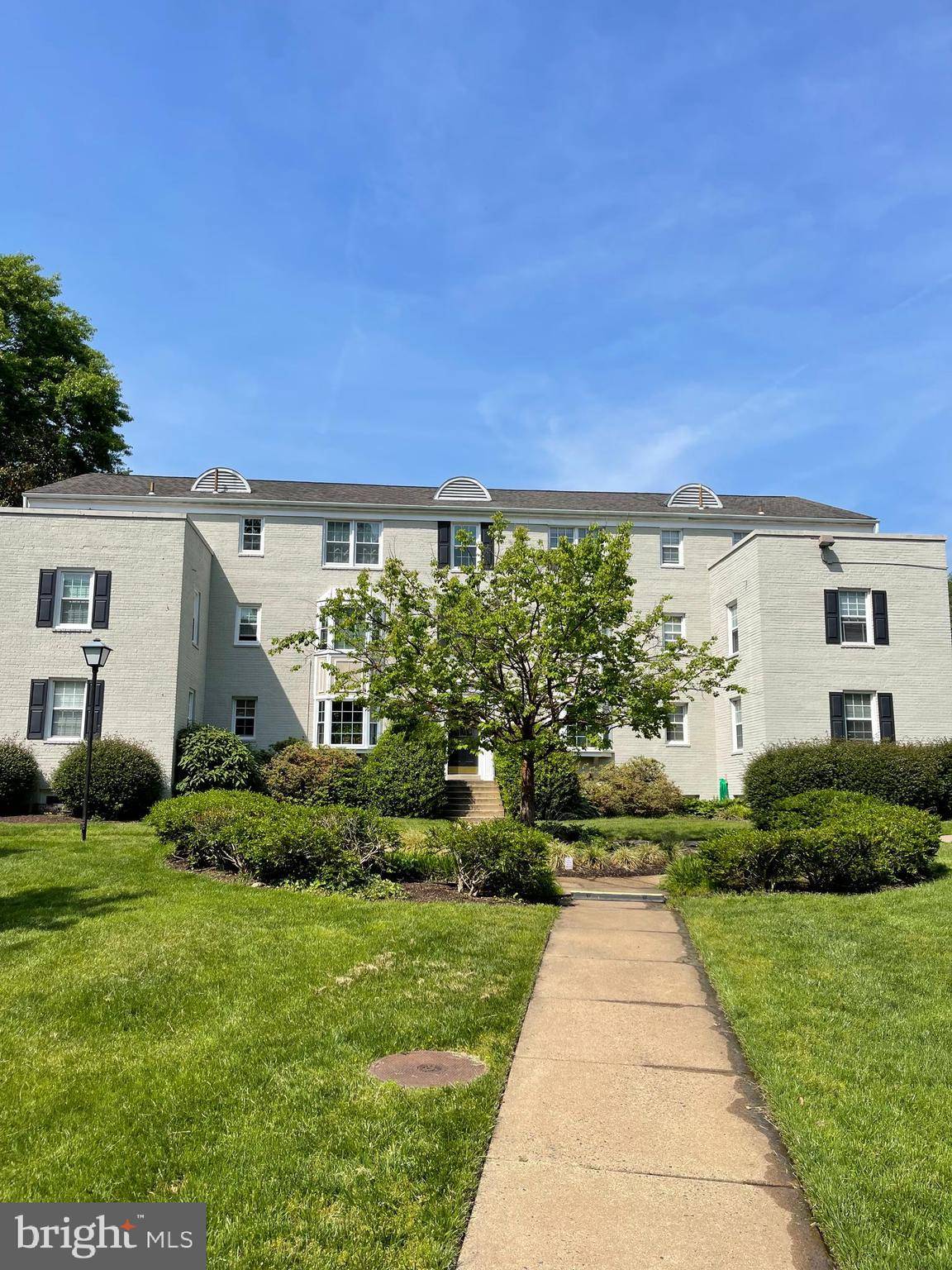 Arlington, VA 22204,818 S ARLINGTON MILL DR #4-301