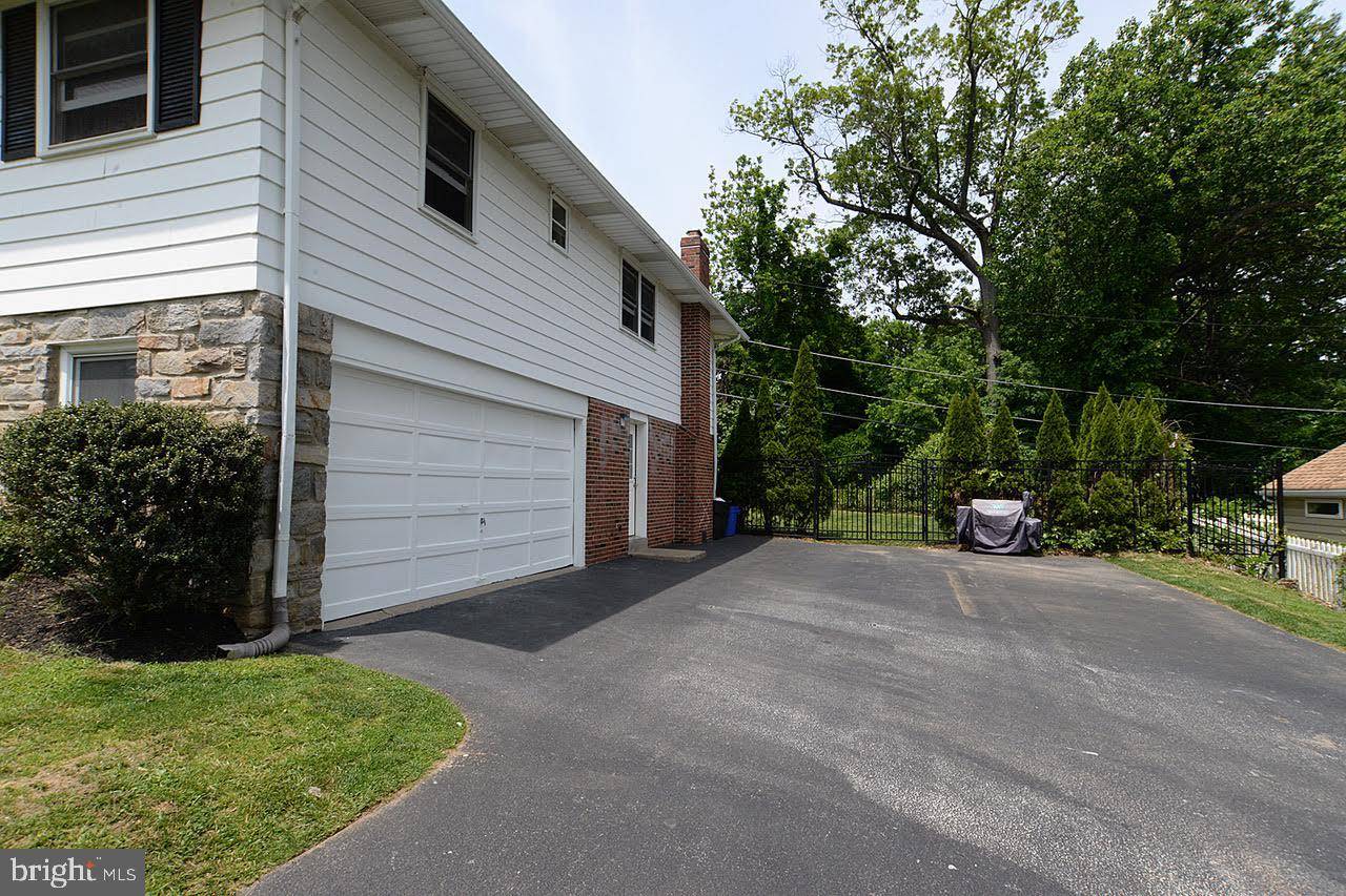 Broomall, PA 19008,106 JAMES RD