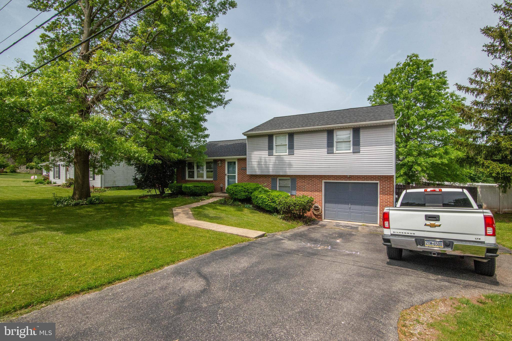 York, PA 17408,2895 SUNSET LN