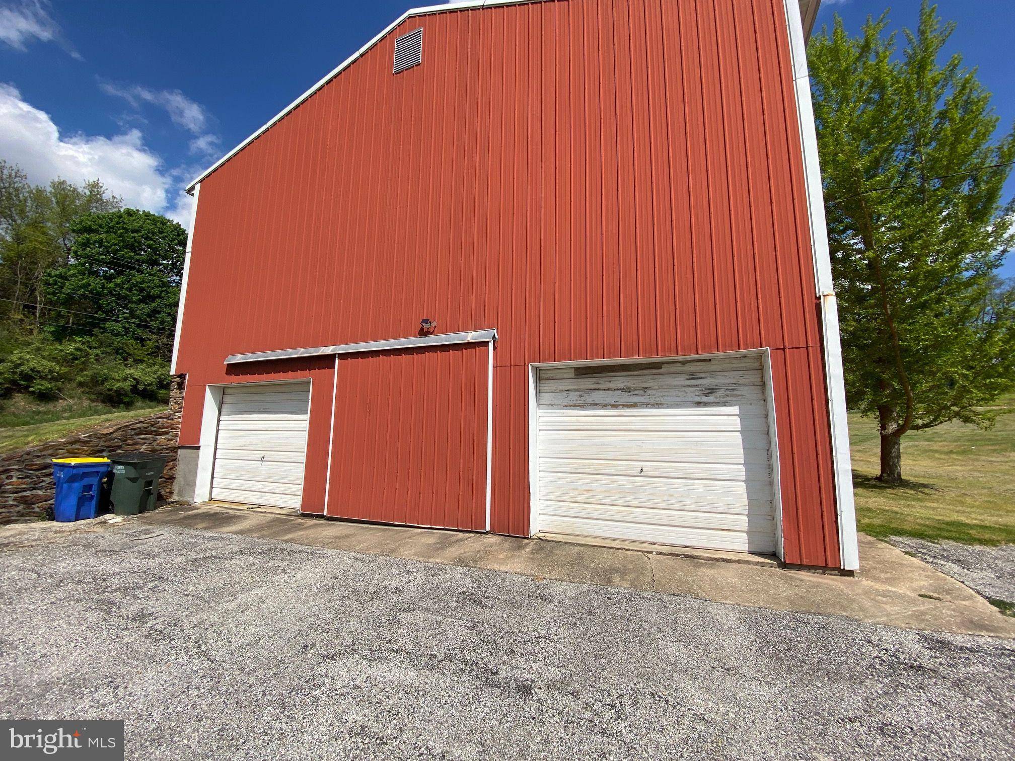 New Freedom, PA 17349,2422 BRIDGEVIEW RD #BARN STORAGE