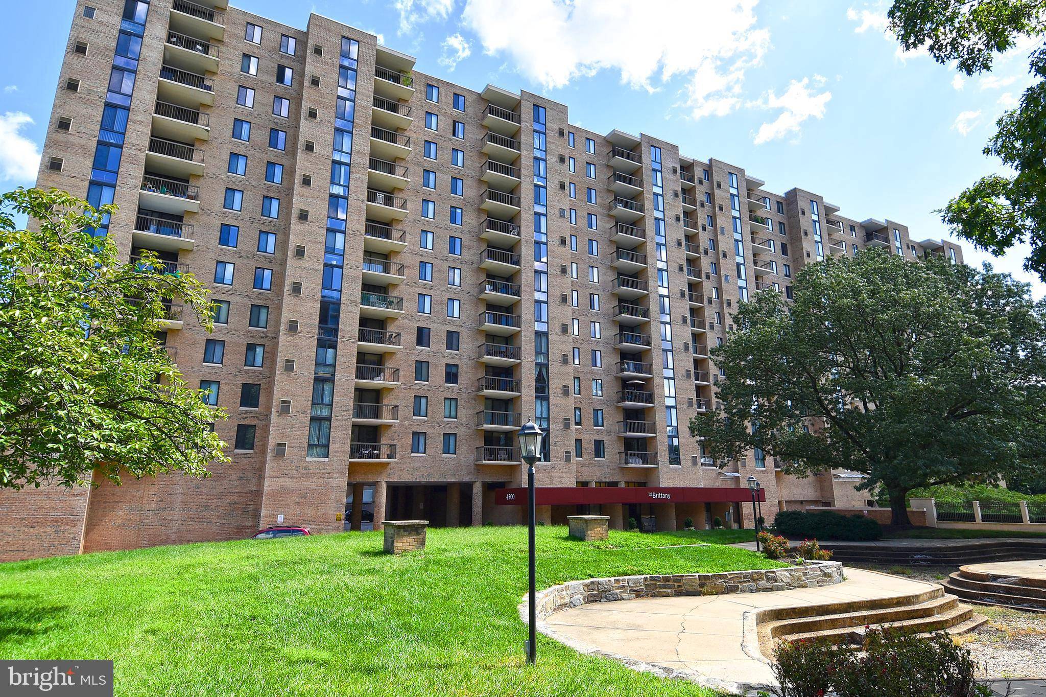 Arlington, VA 22204,4500 S FOUR MILE RUN DR #908