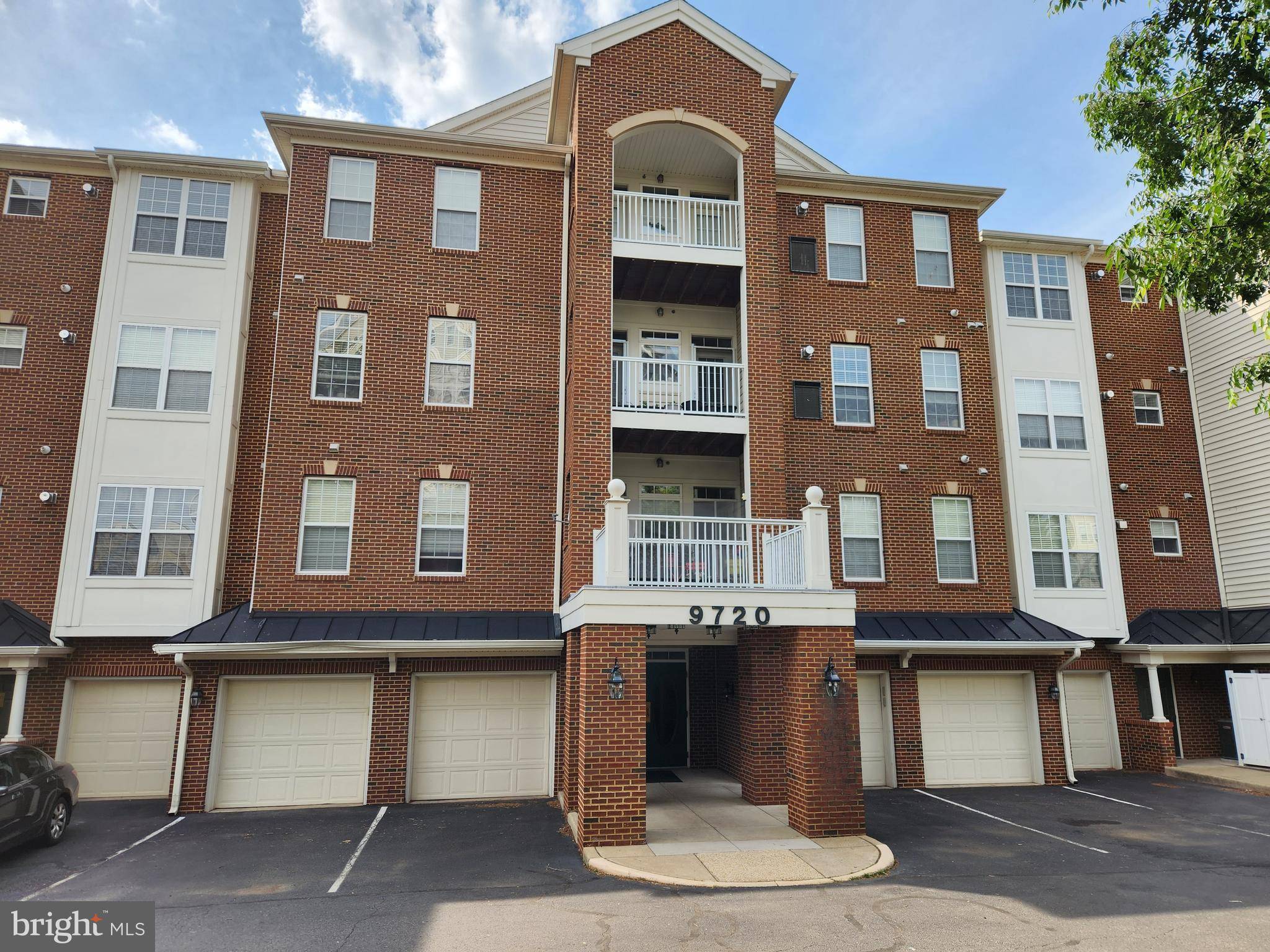 Manassas Park, VA 20111,9720 HOLMES PL #UNIT 404