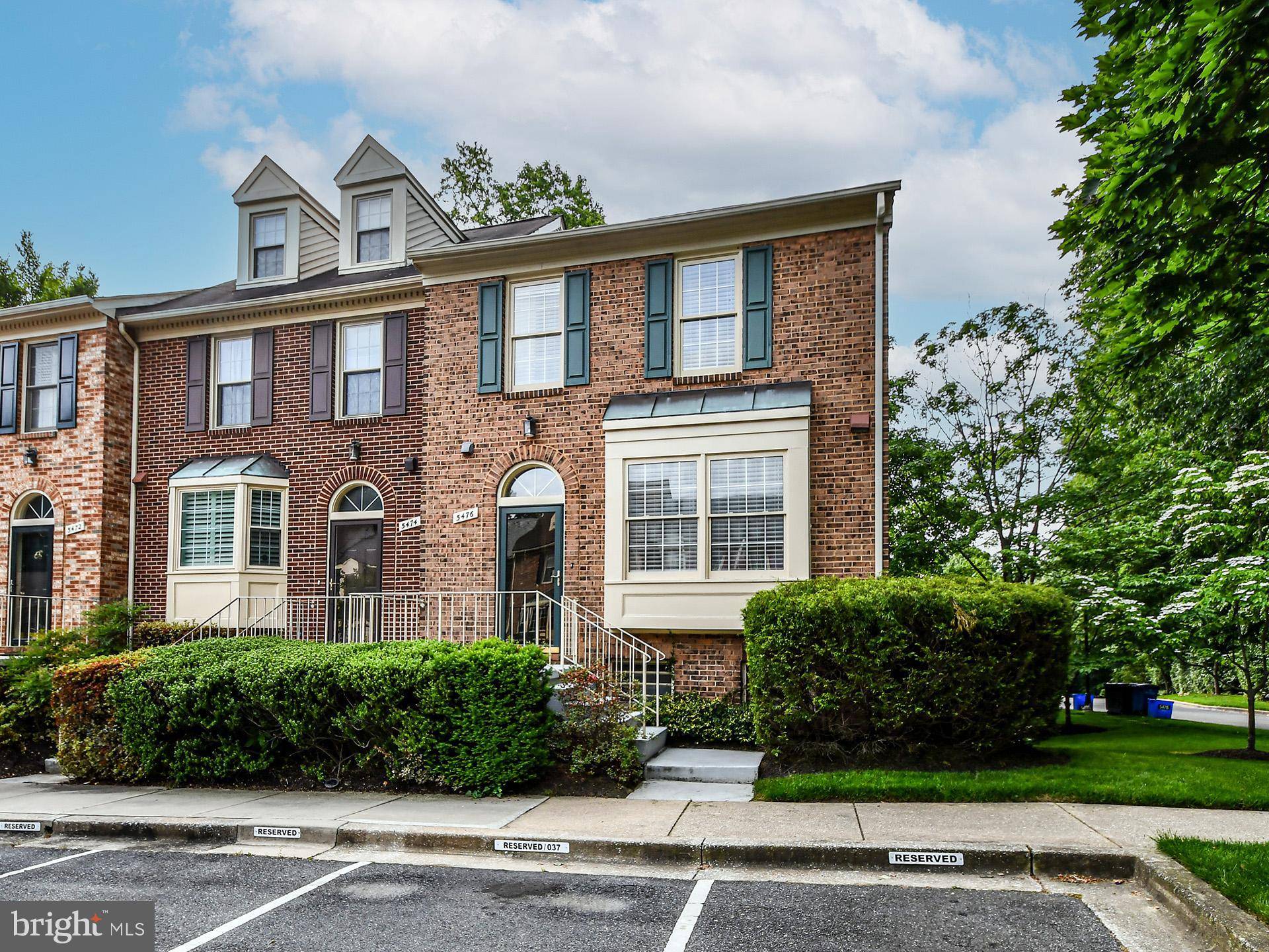 Rockville, MD 20852,5476 GROVE RIDGE WAY #37