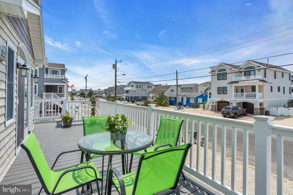 Surf City, NJ 08008,333 N 8TH ST