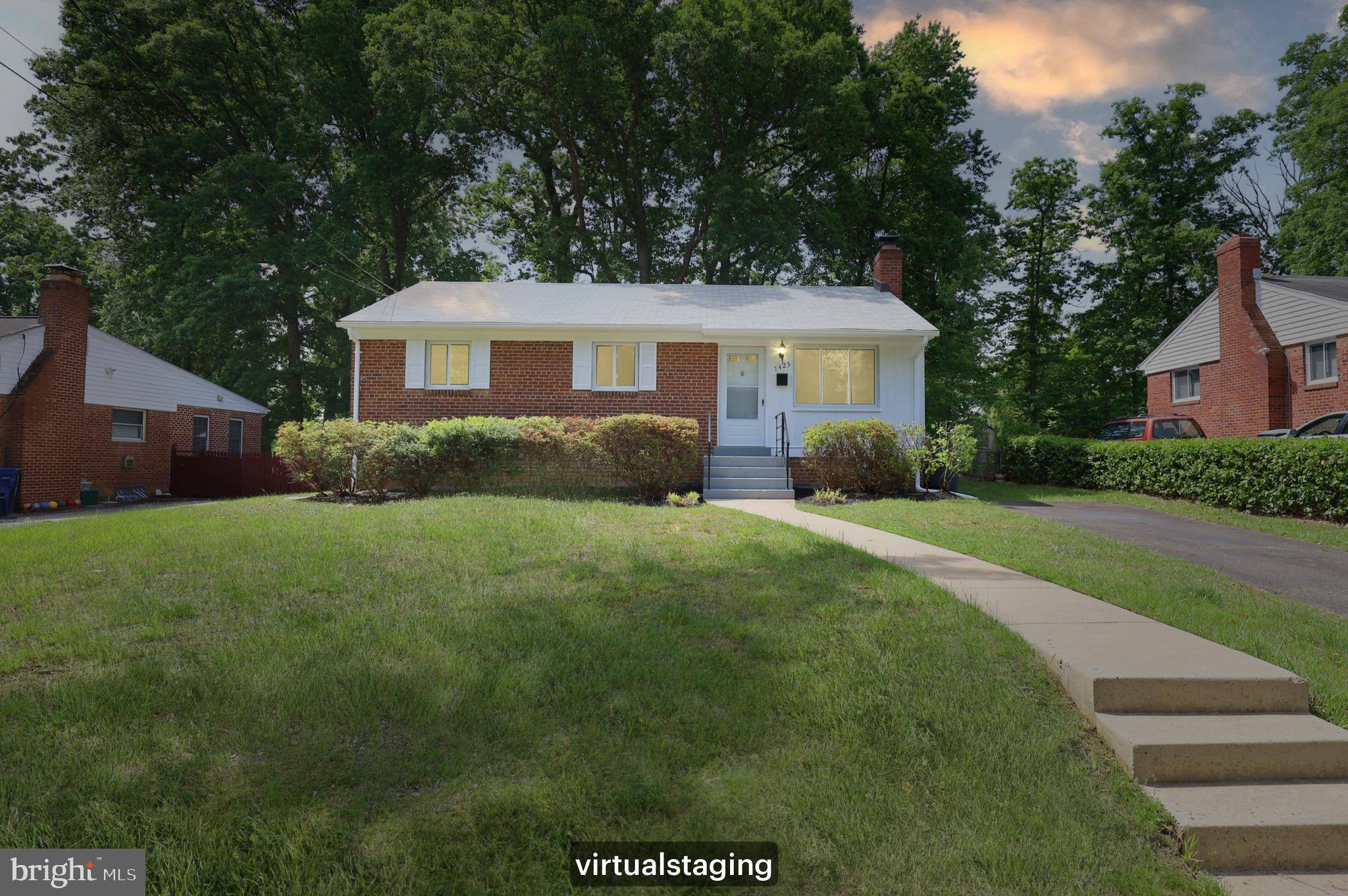 Falls Church, VA 22042,7423 MARC DR