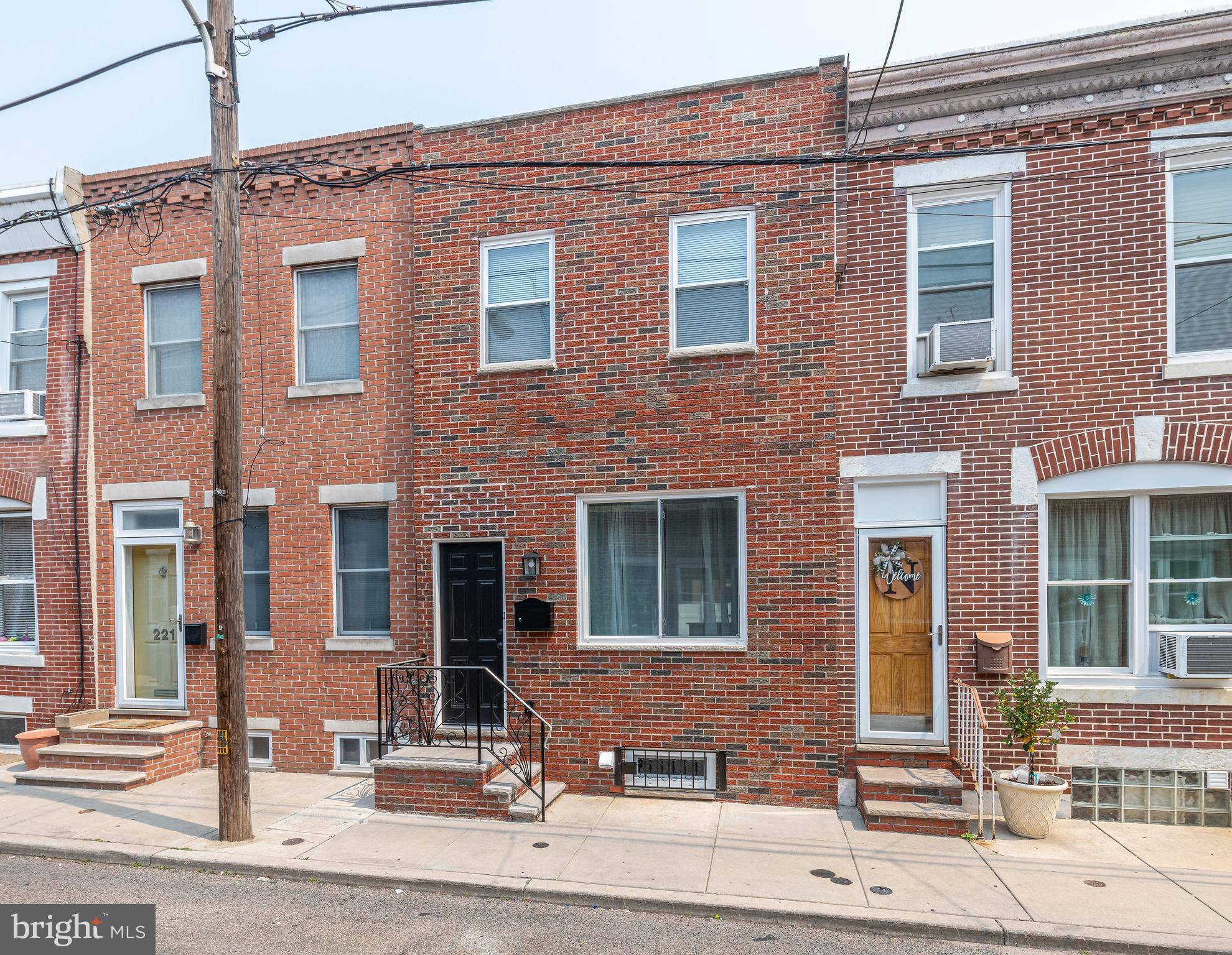 Philadelphia, PA 19148,219 DALY ST