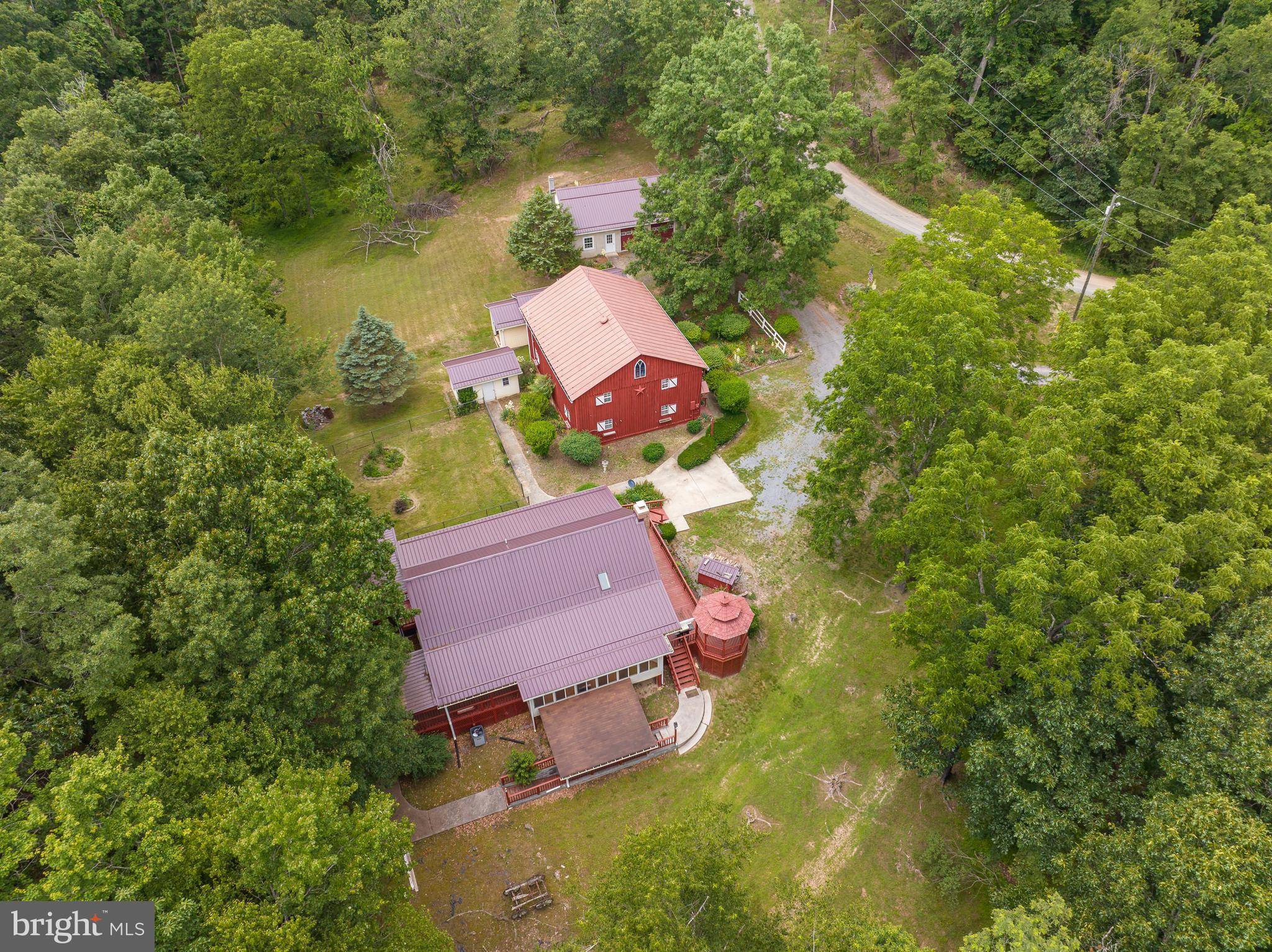 Paw Paw, WV 25434,125 WHISPERING PINES RD