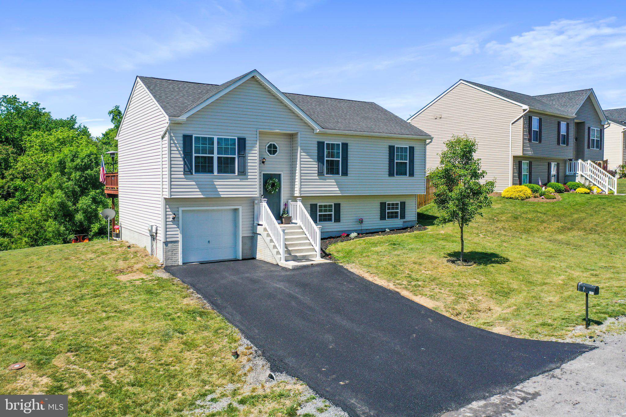 Inwood, WV 25428,100 MCKINLEY