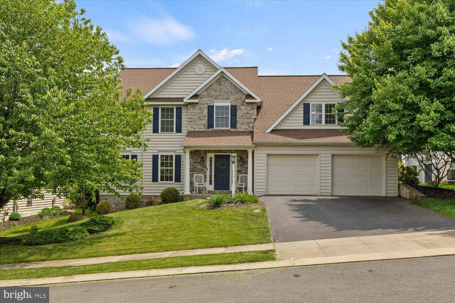 Lancaster, PA 17601,657 GOLDEN EAGLE WAY