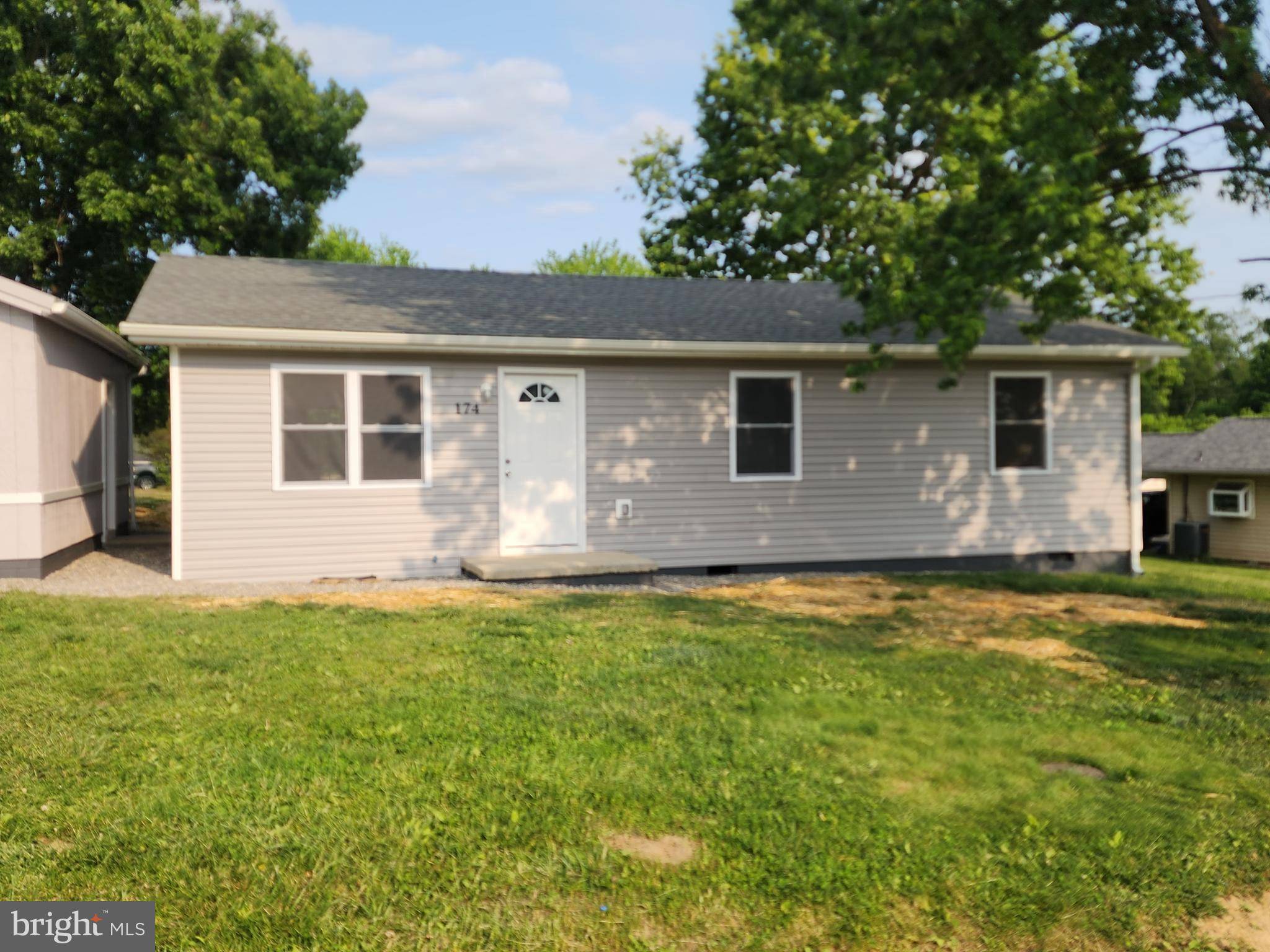 Kearneysville, WV 25430,174 LARIAT DR