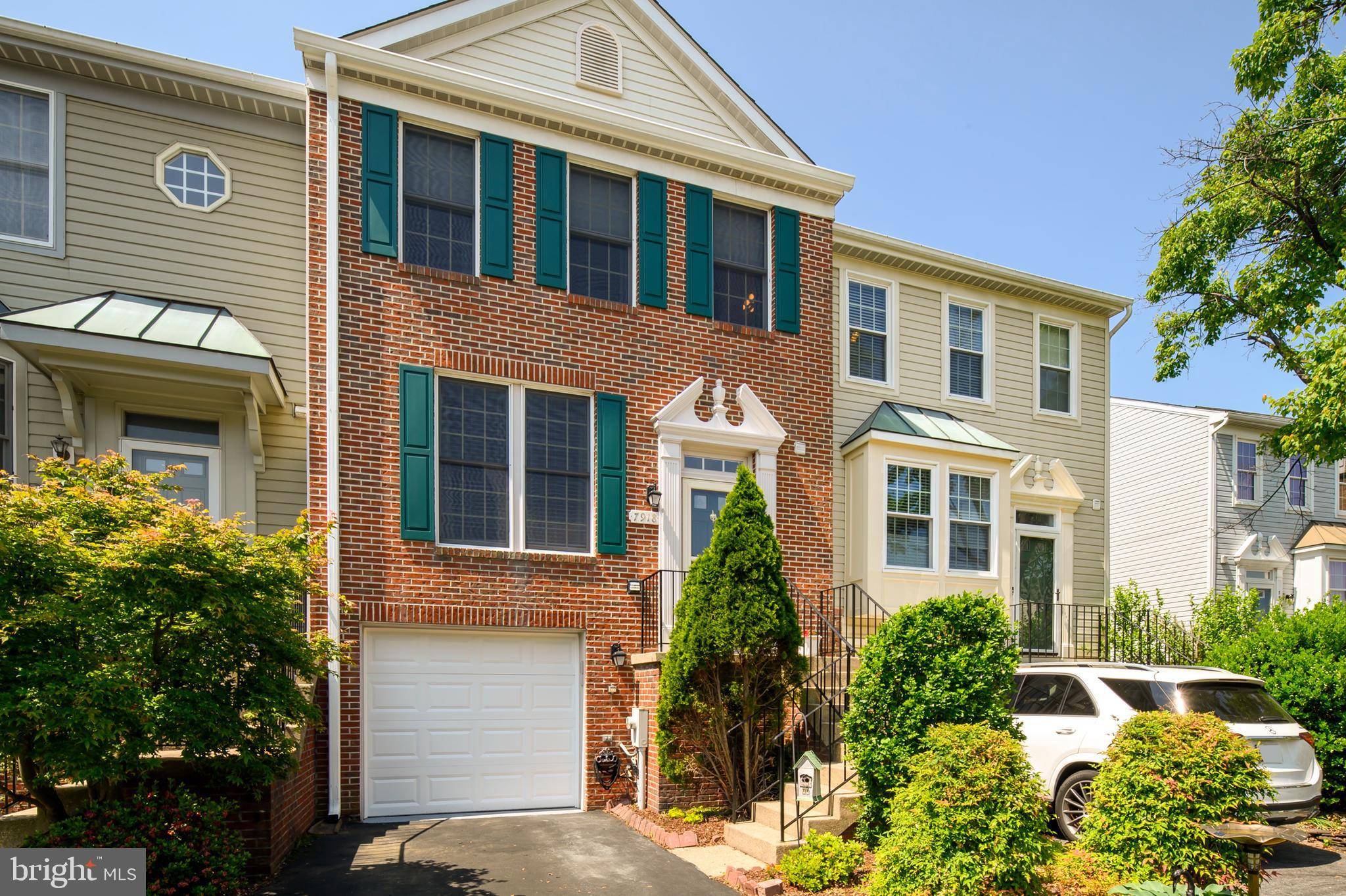 Ellicott City, MD 21043,7918 BRIGHTMEADOW CT