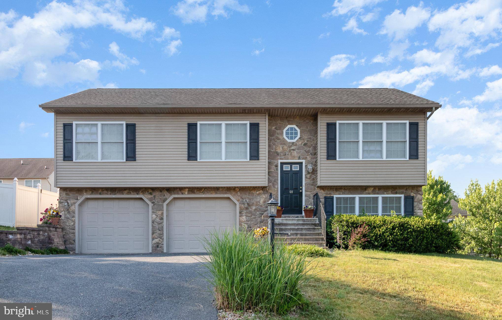 Etters, PA 17319,60 SCARLET OAK DR