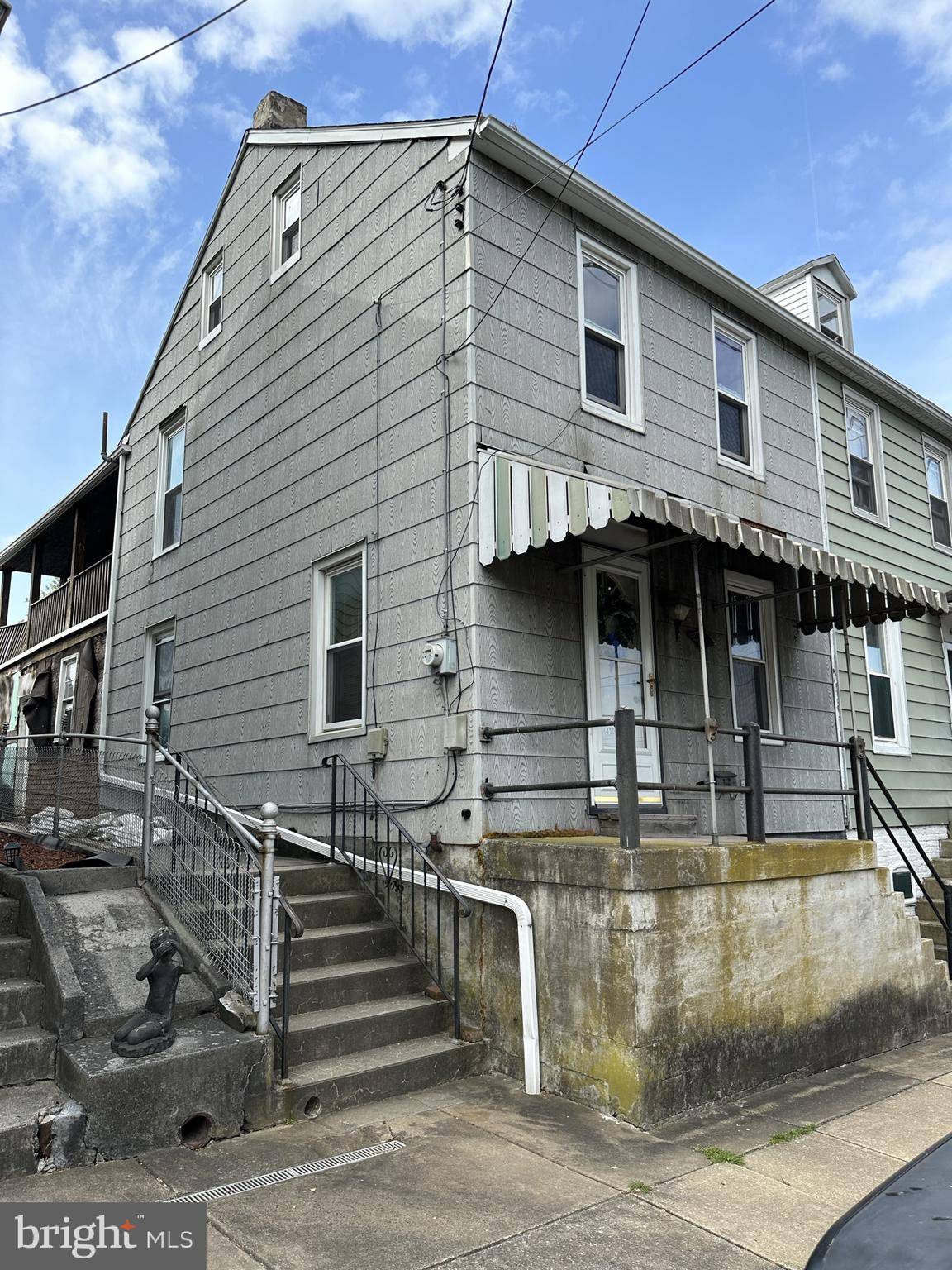 Columbia, PA 17512,430 MANOR ST