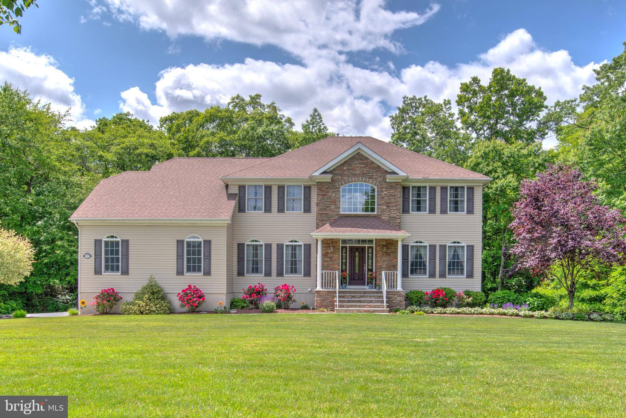 Cream Ridge, NJ 08514,45 CHERRY TREE LN