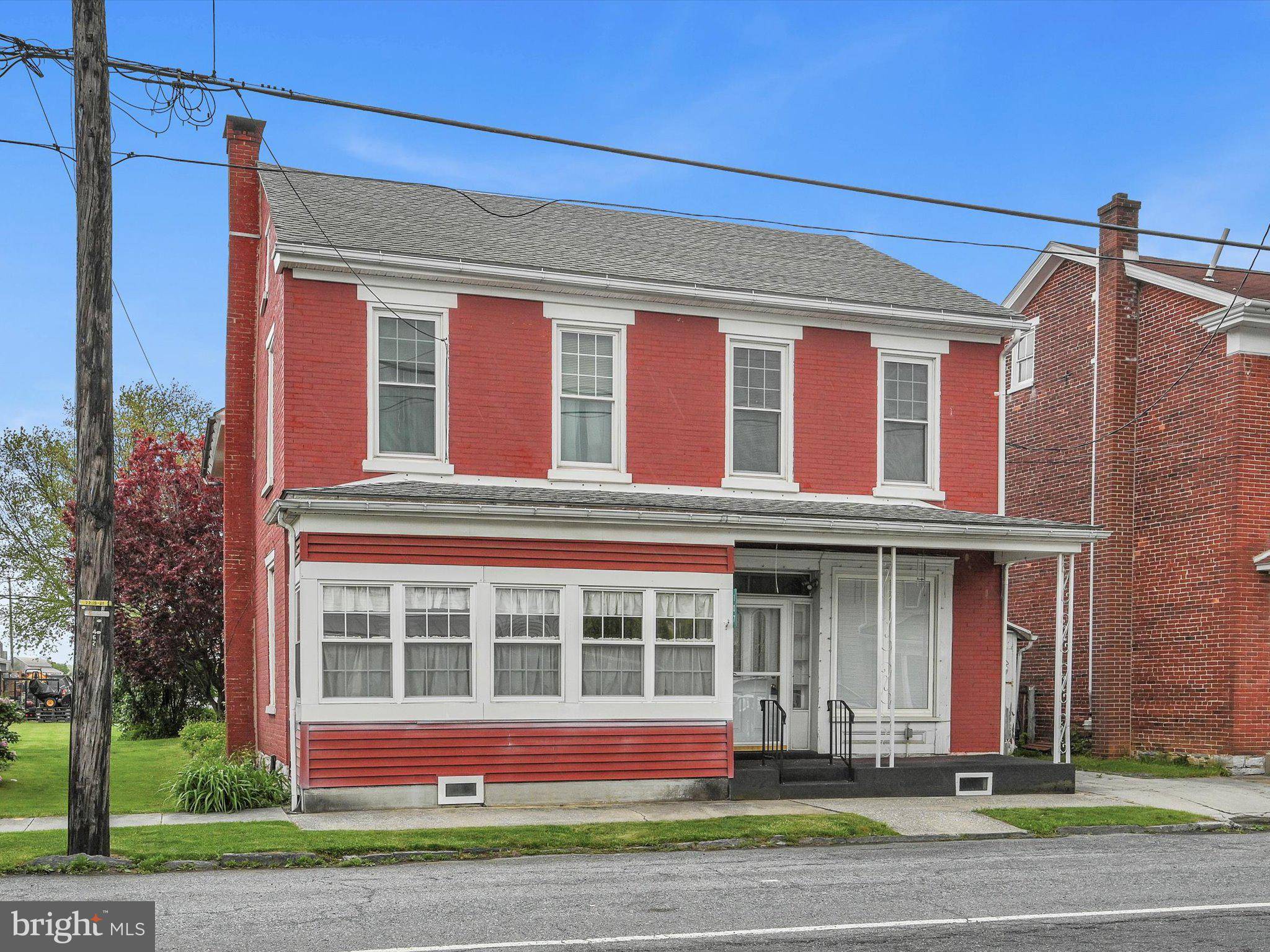 Womelsdorf, PA 19567,107 MAIN ST