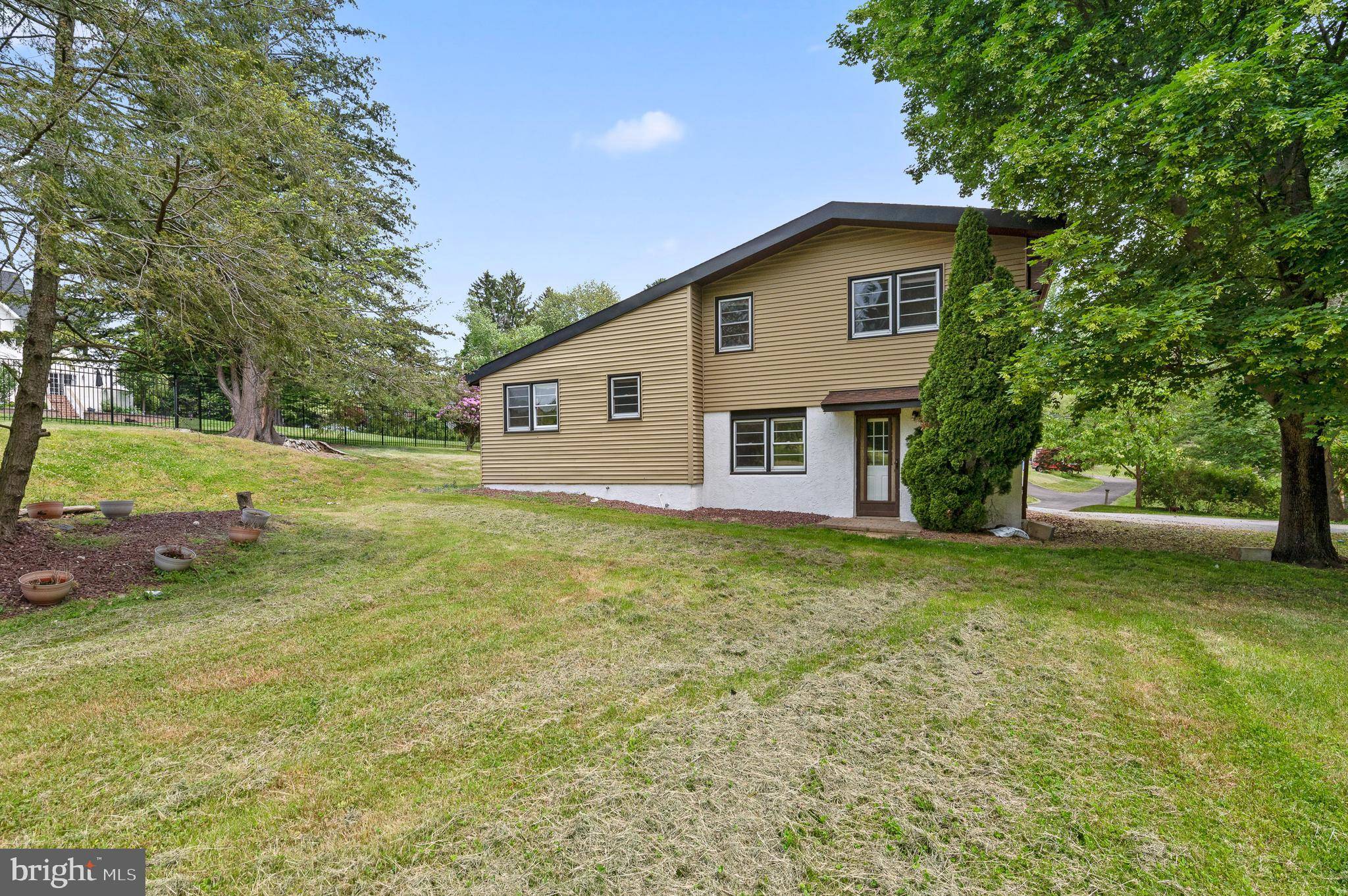 Glen Mills, PA 19342,293 VALLEYBROOK RD