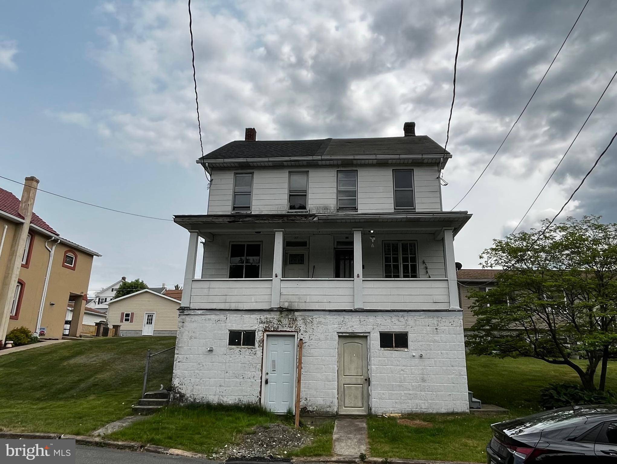 Summit Hill, PA 18250,39 W LEHIGH ST