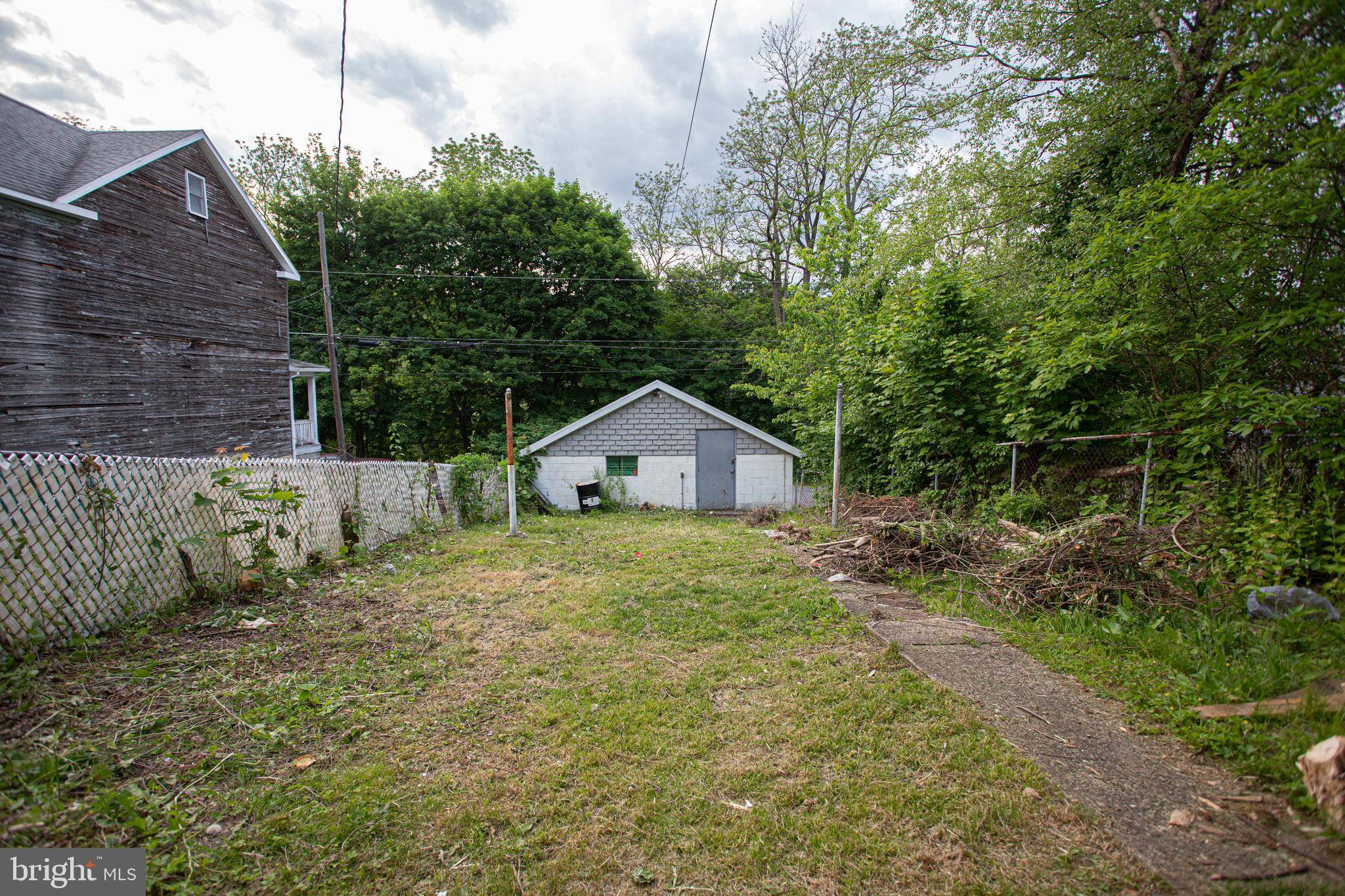 Lansford, PA 18232,29 E RIDGE ST