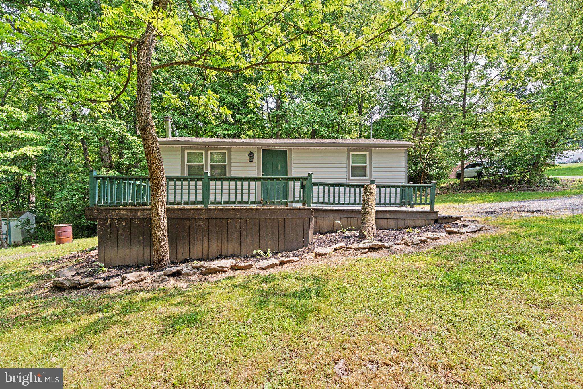 Delta, PA 17314,335 MEADOW TRL