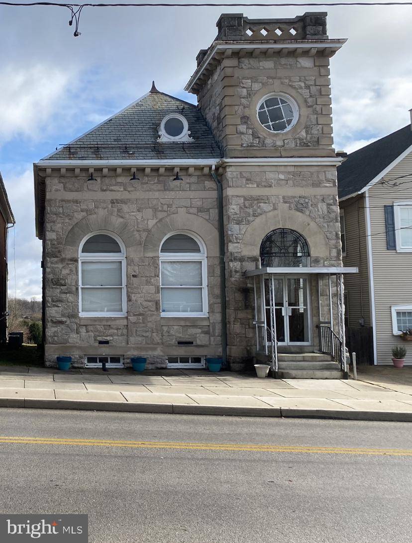 Stewartstown, PA 17363,15 N MAIN ST