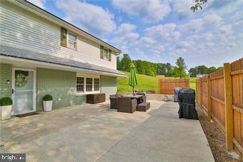 Lehighton, PA 18235,979 SMITHLANE RD