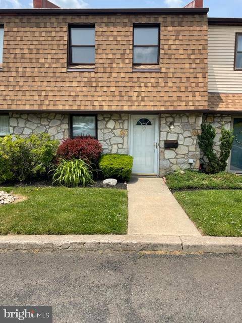 Elkins Park, PA 19027,106 SUSAN DR #10