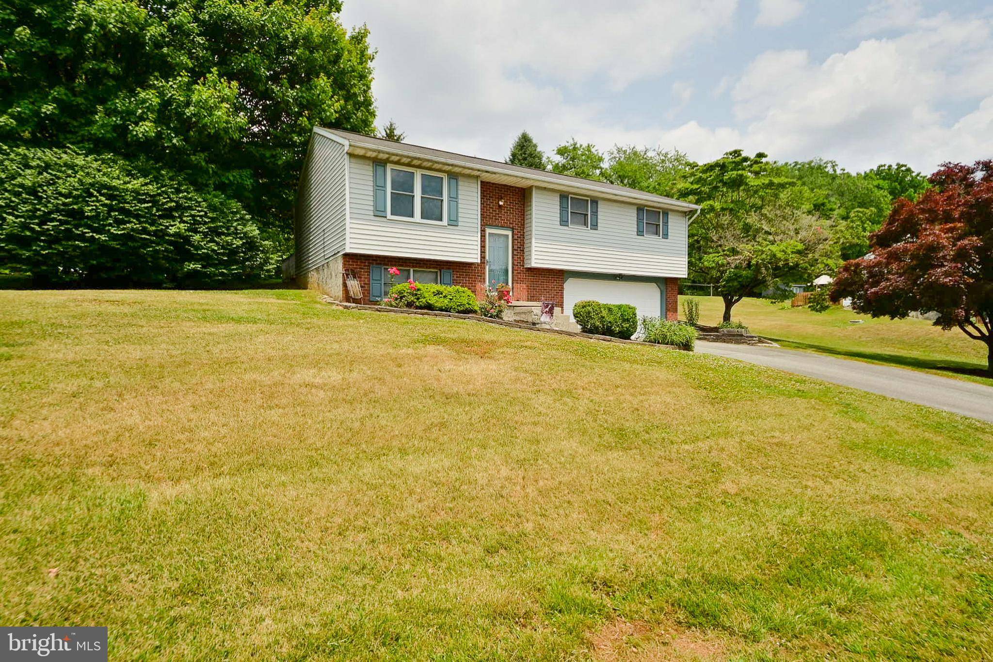 Conestoga, PA 17516,27 ORCHARD LN